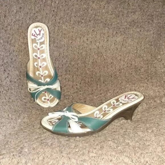 FLY LONDON-Blue/White Leather-Slides-Kitten Heel-Size 36/6-Excellent - Picture 1 of 7